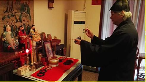 上海这对双胞胎火上热搜，全家人的名字绝了