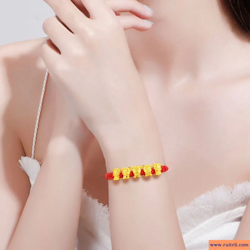 2022属虎本命年戴什么好？