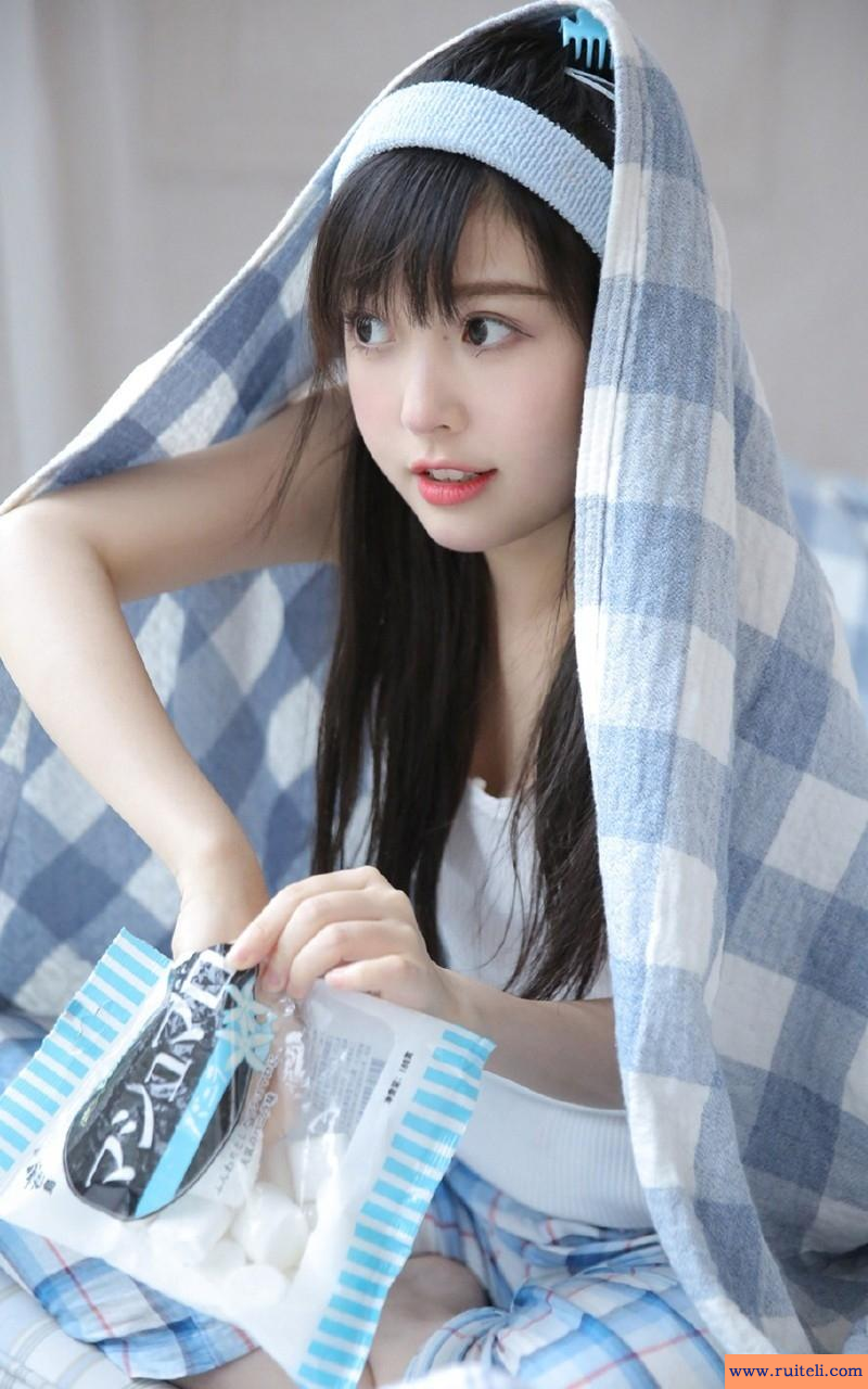 软萌小清新可爱的女生，大眼睛魅力迷人