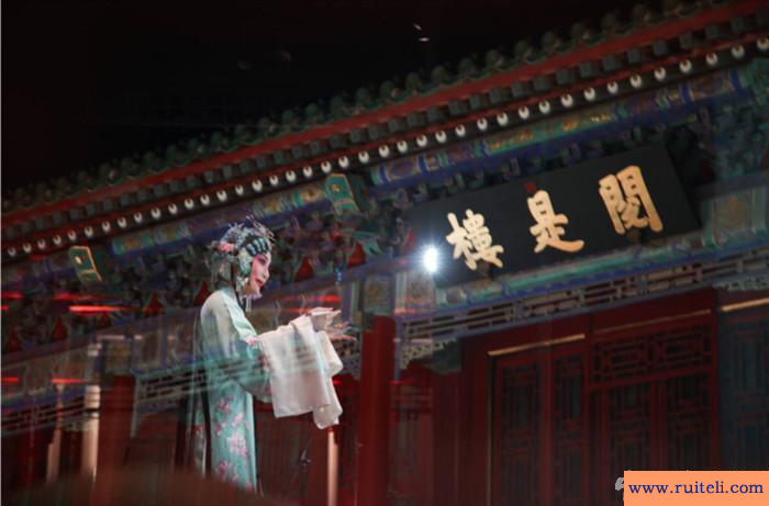 粉墨登场意思是什么