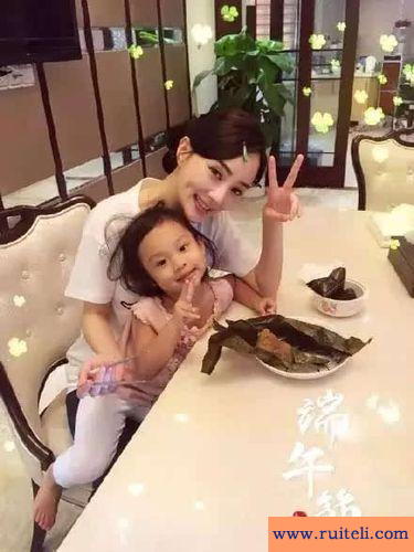 李小璐女儿名字